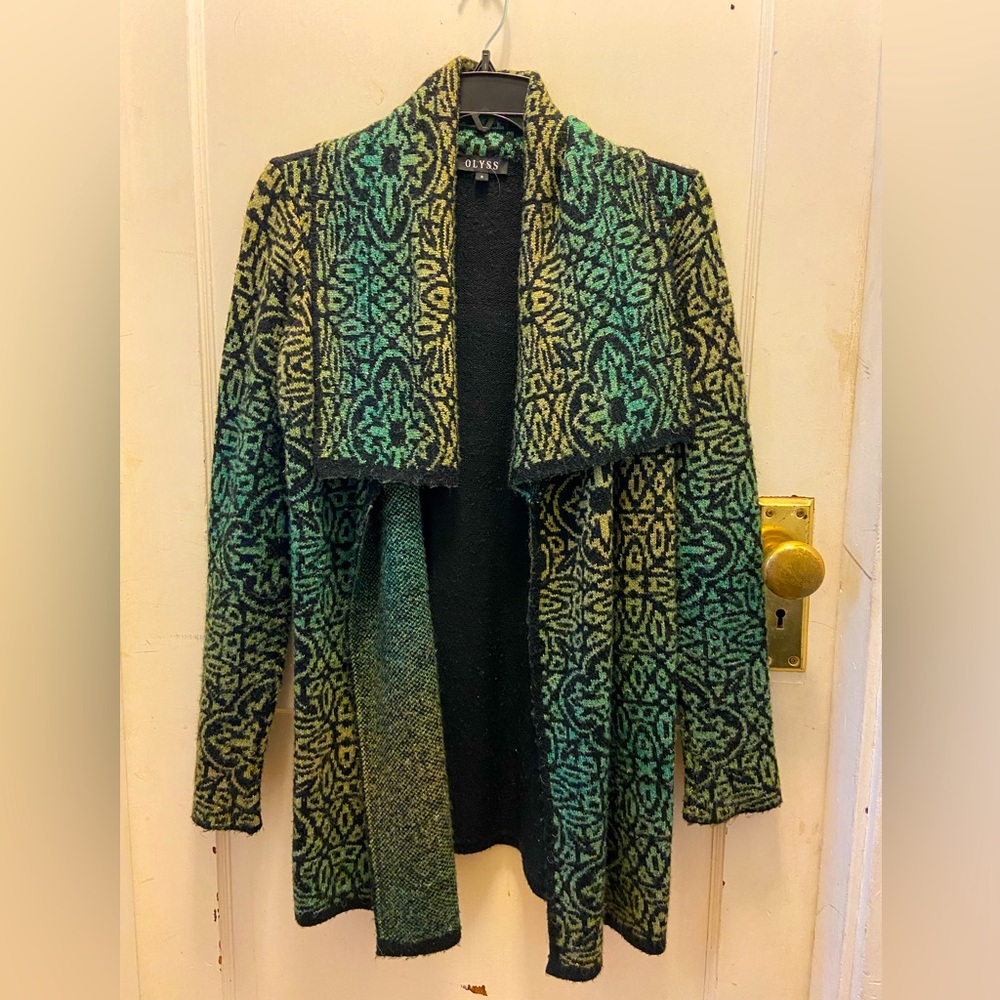 “WINTER” OLYSS Cozy Sweater size S